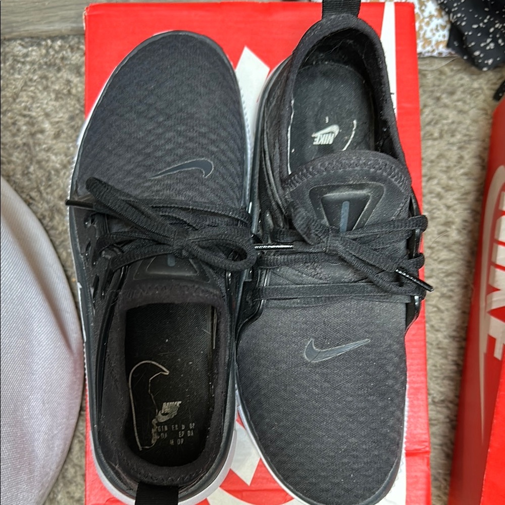 Nike Black Sneakers